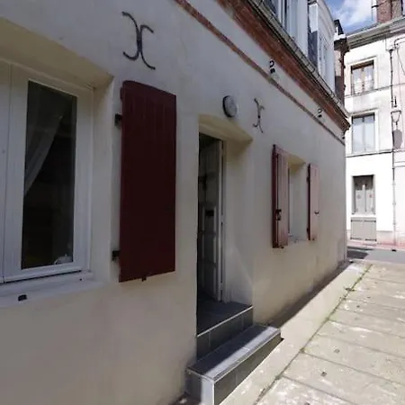 Jolie Idealement Situee * Honfleur