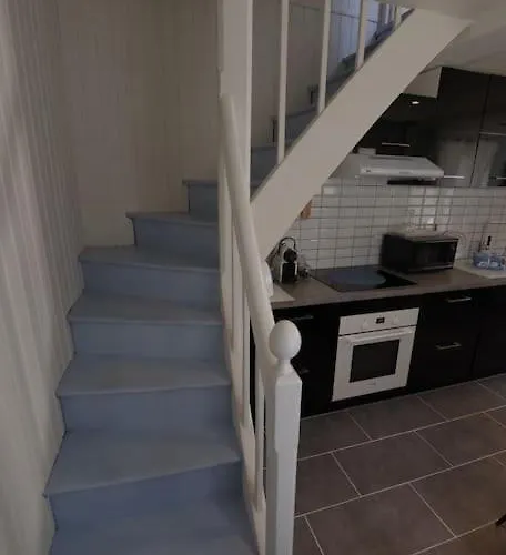 Jolie Idealement Situee *